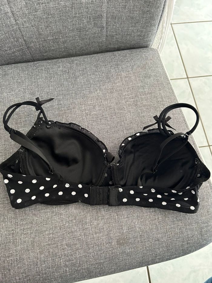 Soutien gorge à pois - photo numéro 2