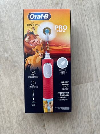 Brosse à dent électrique Oral-b pro kids 3+ neuf