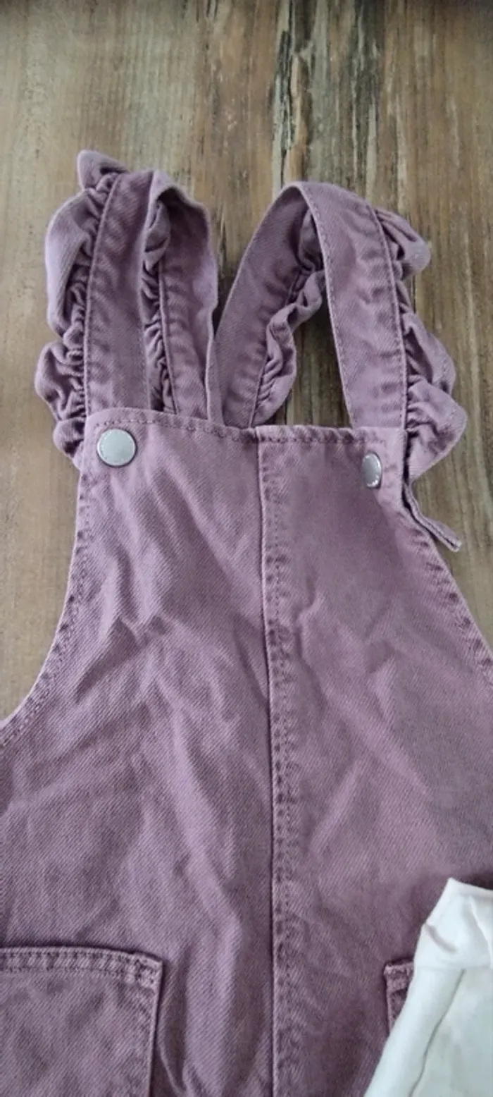 Salopette violette fille Zara et t-shirt manche longue - photo numéro 2