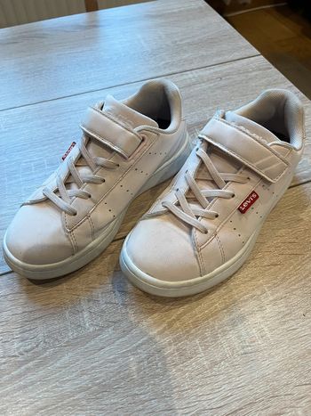 Basket Levis taille 32