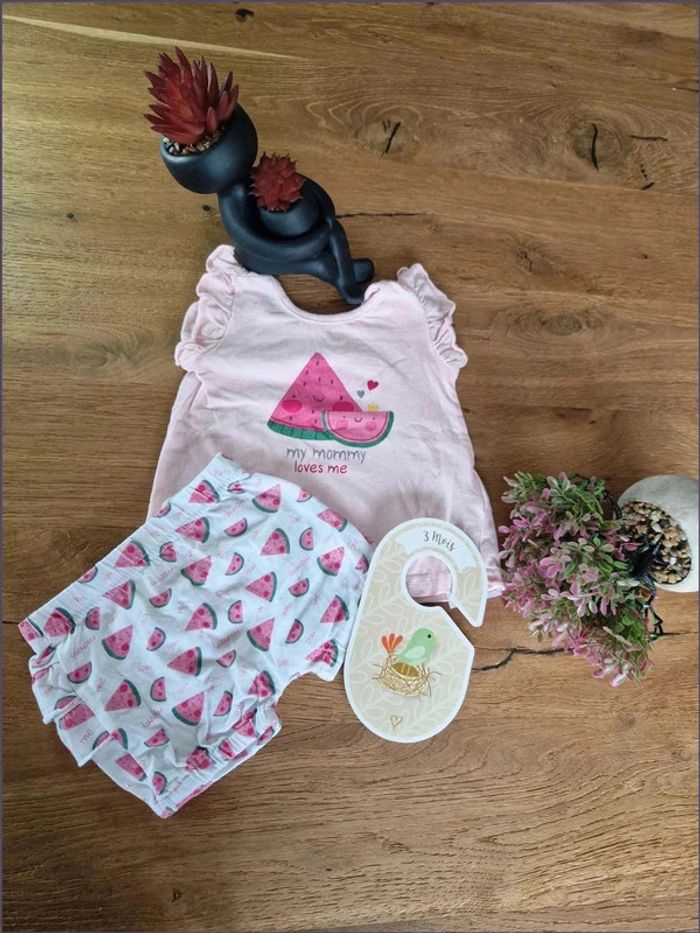Ensemble t-shirt manches courtes et short - Taille 3 mois 62cm - Ergee