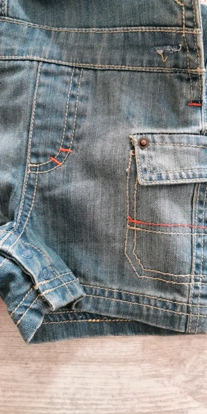 Ensemble salopettes jean short et t-shirt manches courtes - 3 mois - photo numéro 3