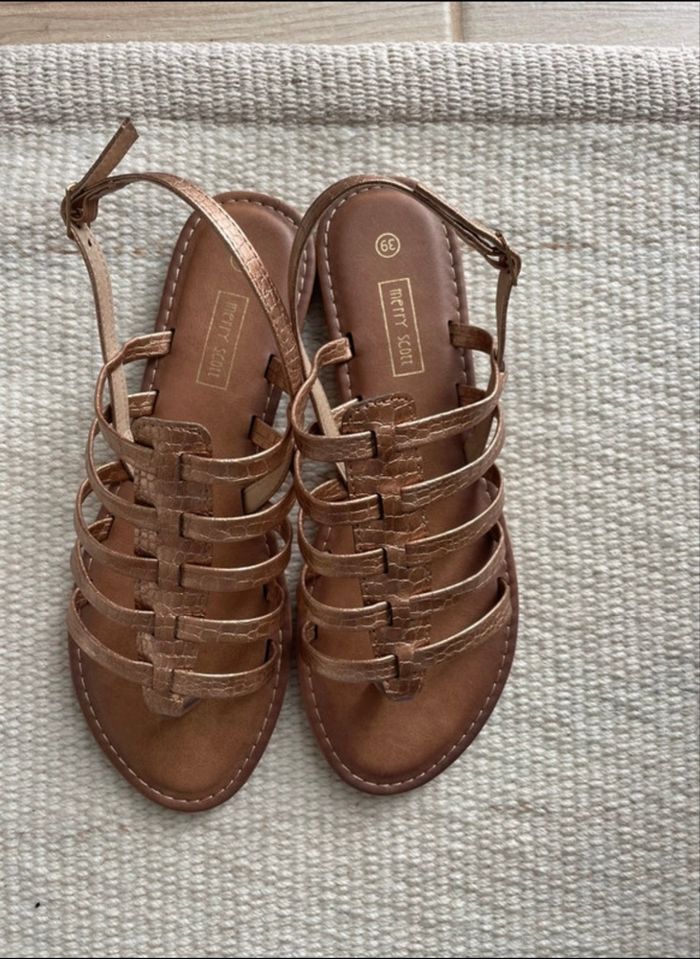 Sandales Merry Scott neuves - 39 - photo numéro 2