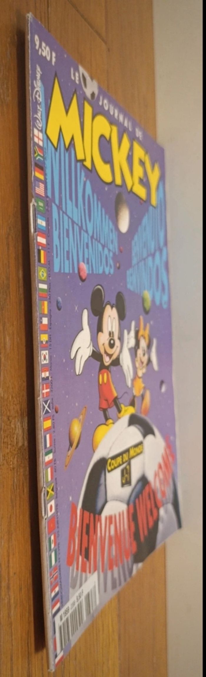 Ancien journal de mickey cadeau panneau affichage coupe du monde 1998 N°2398 de 1998 vintage - photo numéro 10