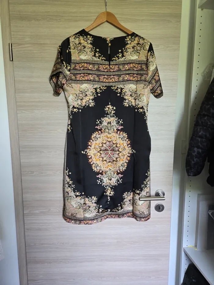 Robe manche courte - photo numéro 3