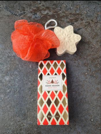 Lot de 3 produits pour le bain Neuf 