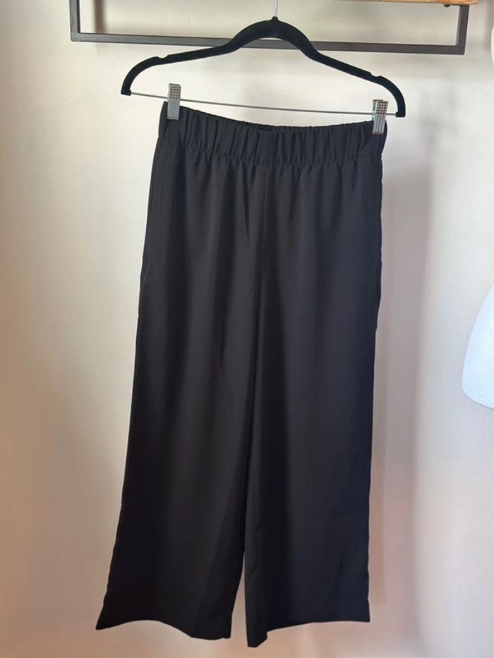 Pantalon fluide à jambes larges noir H&M – taille 34 - photo numéro 2