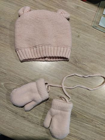 Ensemble bonnet et mouffles