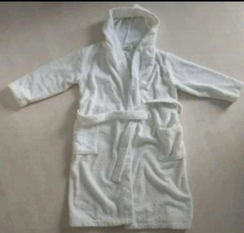 Peignoir blanc à capuche en coton