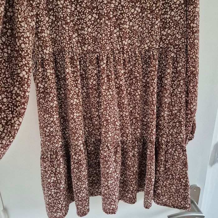 Robe fleurie marron et blanc - Shein - Taille M : 38 - 40 - photo numéro 4