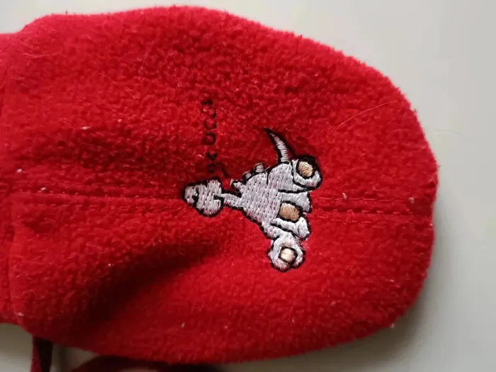 Moufles chaude ,0-1 ans rouge dinosaure avec cordon - photo numéro 2