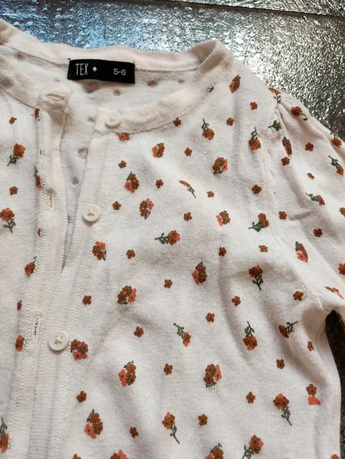 Gilet à fleurs - photo numéro 2