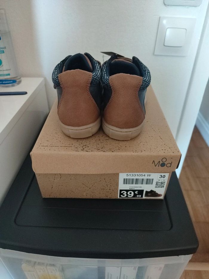 Bottines Neuves taille 30 - photo numéro 3