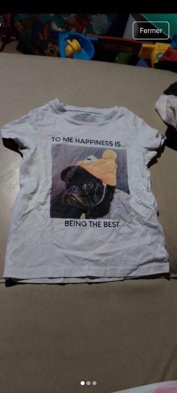 T shirt avec un carlin