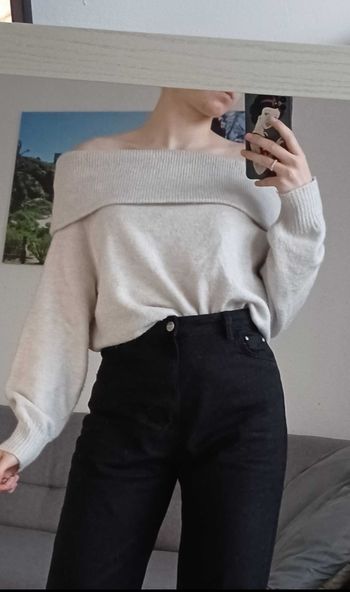 Pull épaule dénudé
