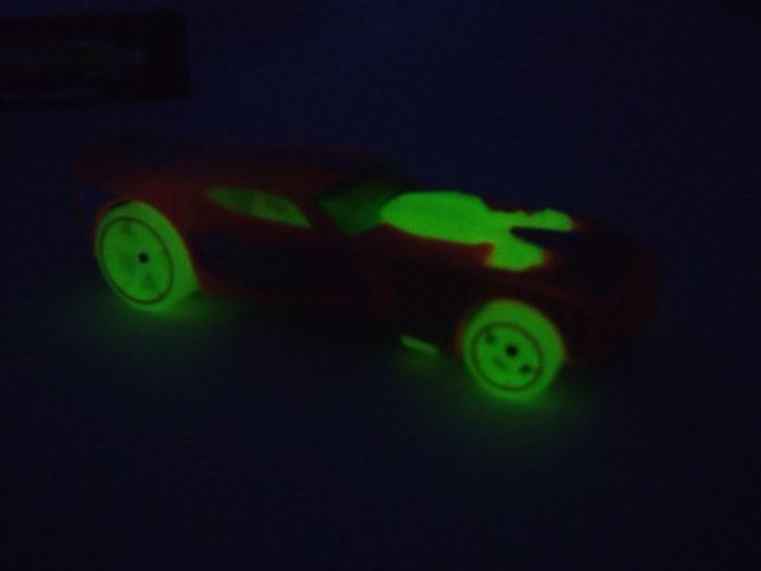 Hot Wheels Nitro Doorslammer Glow In The Dark - photo numéro 9