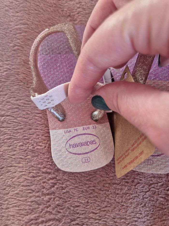 Paire d'Havaianas neuves taille 21 - photo numéro 2