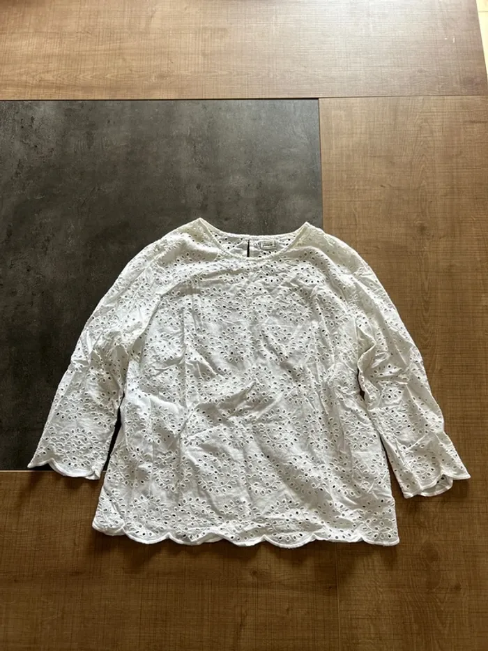 Blouse manche 3/4 femme avec broderie anglaise, taille M