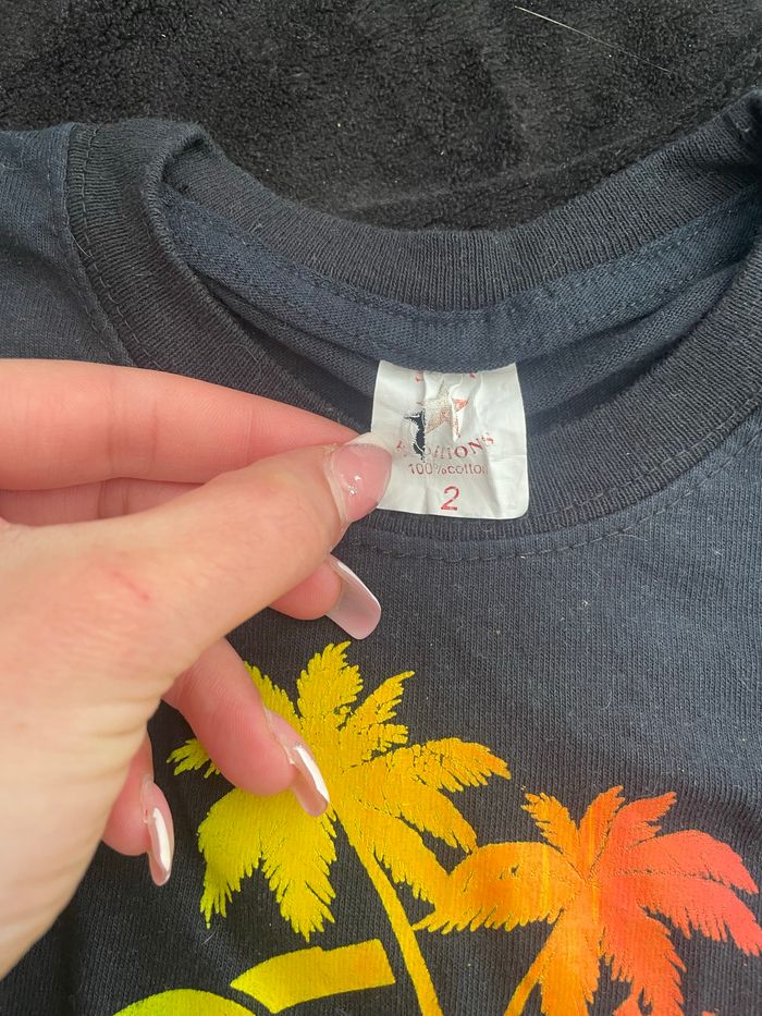 Tee shirt taille 2 - photo numéro 2