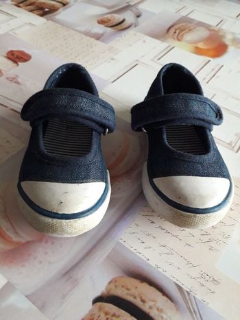 Chaussures fille "La Halle" pointure 21.