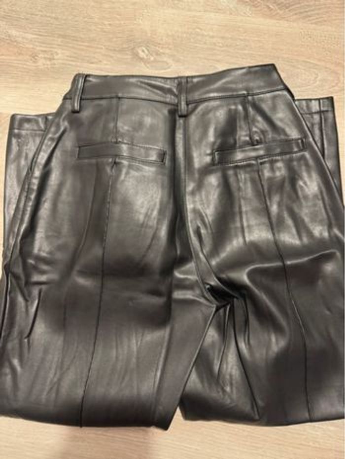 Pantalon simili cuir - photo numéro 3