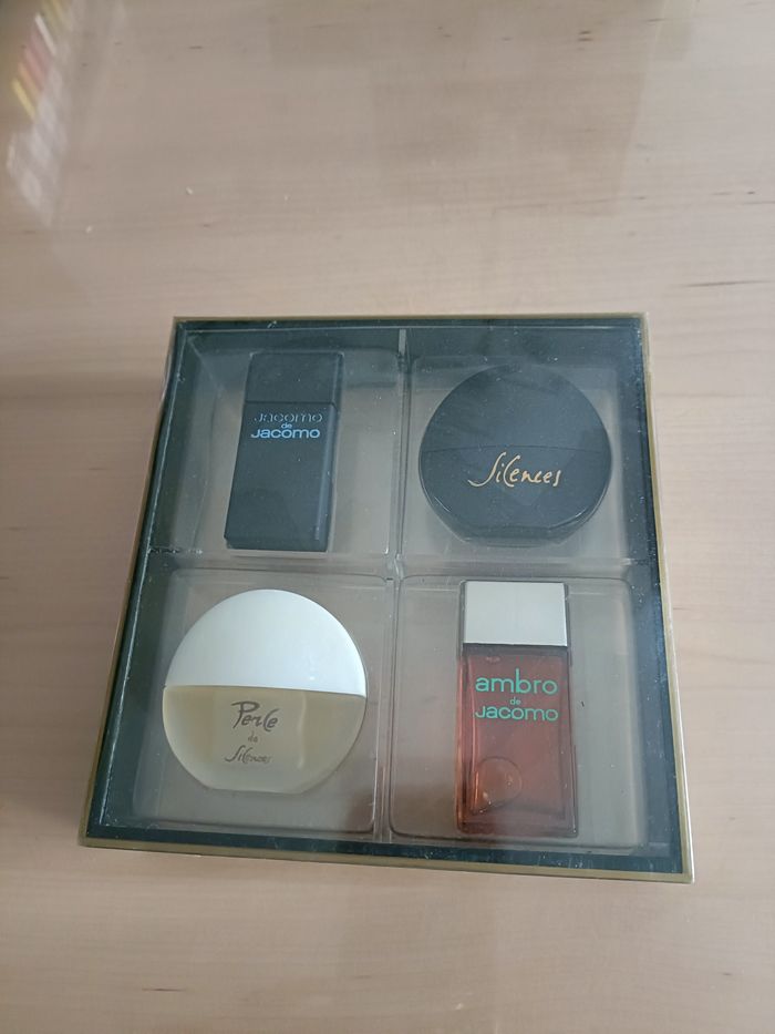 COFFRET JACOMO 4 MINIATURES