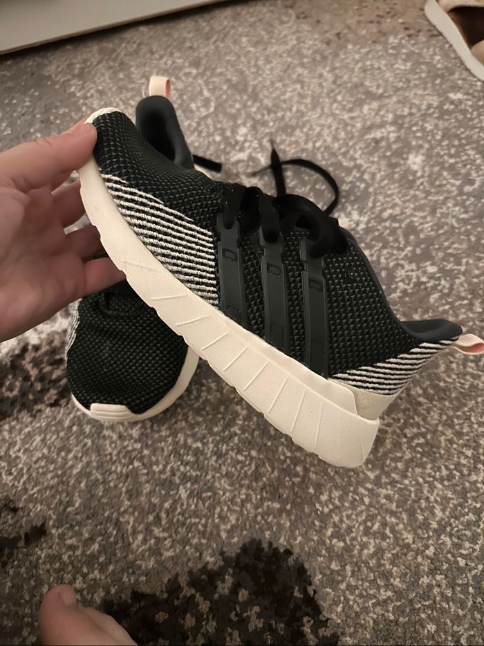 Baskets Adidas Taille 37.5 - photo numéro 5