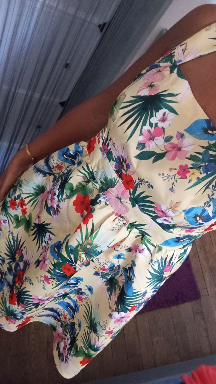 Magnifique robe Naf Naf jeune fleuri ,40 - photo numéro 8