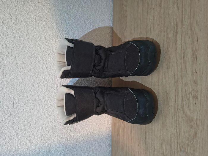 Bottes neige après-ski Quechua taille 32 noir - photo numéro 3