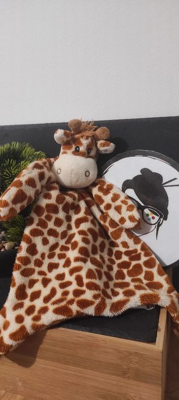 Doudou plat girafe Kimabloo taches marron beige jaune Brioche Plat Queue Grand la halle