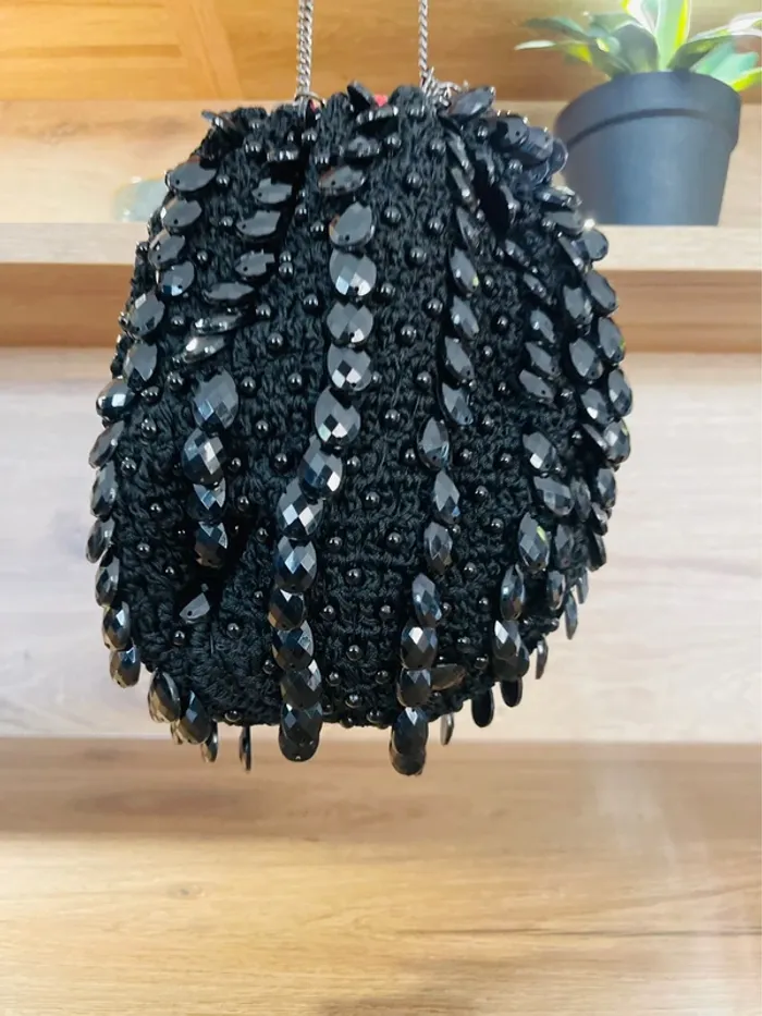 Bourse pochette Zara Woman noire perlée - photo numéro 2