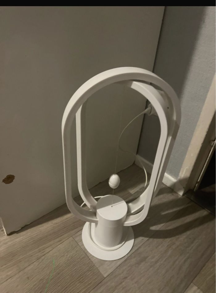 Un lampe - photo numéro 2