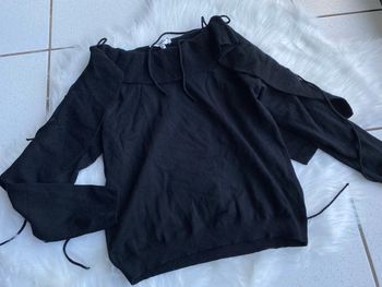 Pull doux épaules dénudés neuf