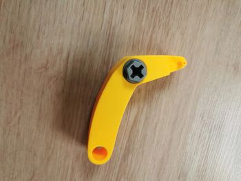 Manivelle patin pièce jaune de constructeur