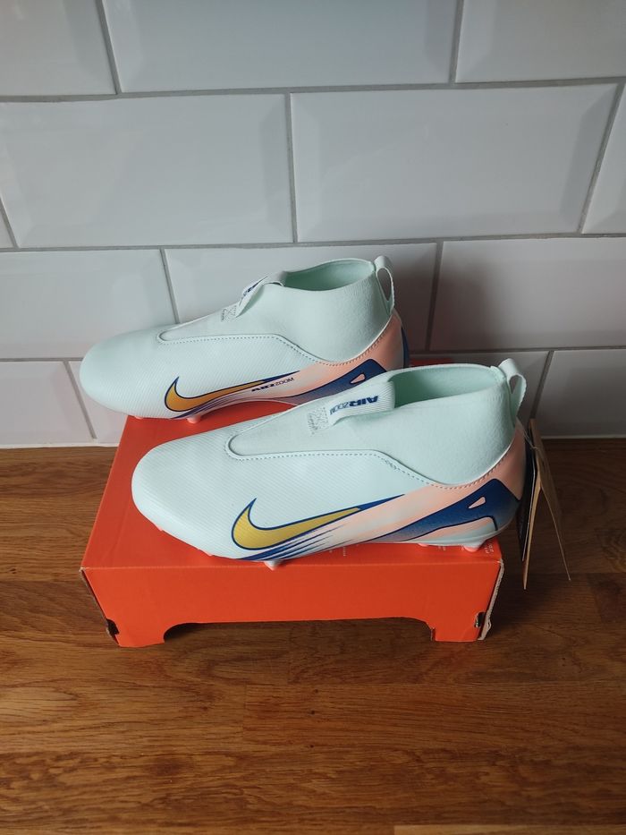 Crampons Nike T 36