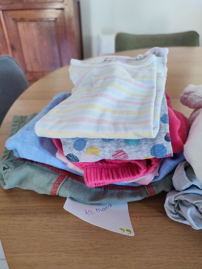 Lot de vêtements fille 12 mois propres, repassés et pliés - photo numéro 5