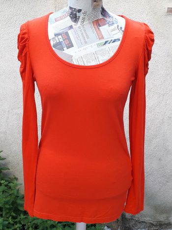 Tee-shirt manches longues à effet bouffant sur épaules