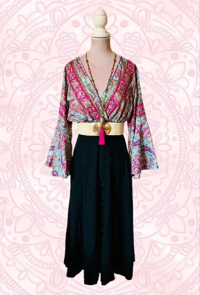 🩵🌸Blouse courte en soie bohème S/M Fairy hippie chic made in India paisley silk blouse🌸🩵 - photo numéro 2