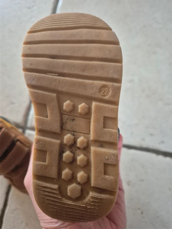 Très belles chaussures T’choupi 22 - photo numéro 4