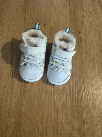 Chausson bébé 6-9 mois stitch