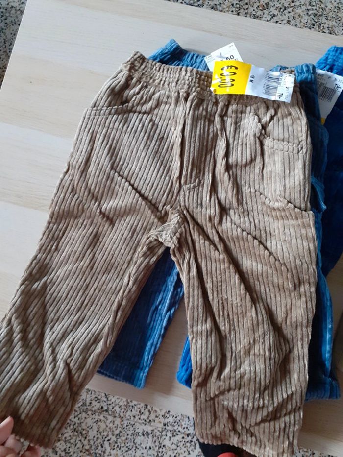 Lot 4 pantalons 18 mois - photo numéro 3
