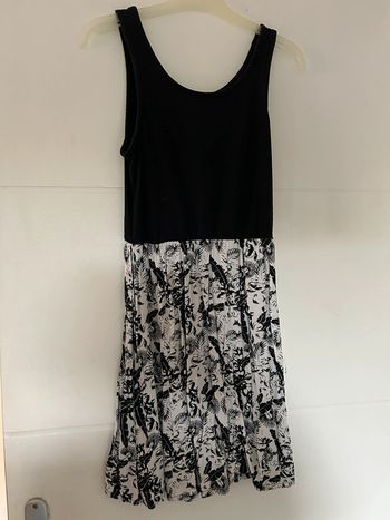 Robe noir et blanche