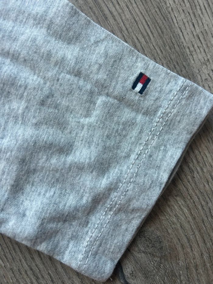 T shirt tommy hilfiger 16 ans - photo numéro 3
