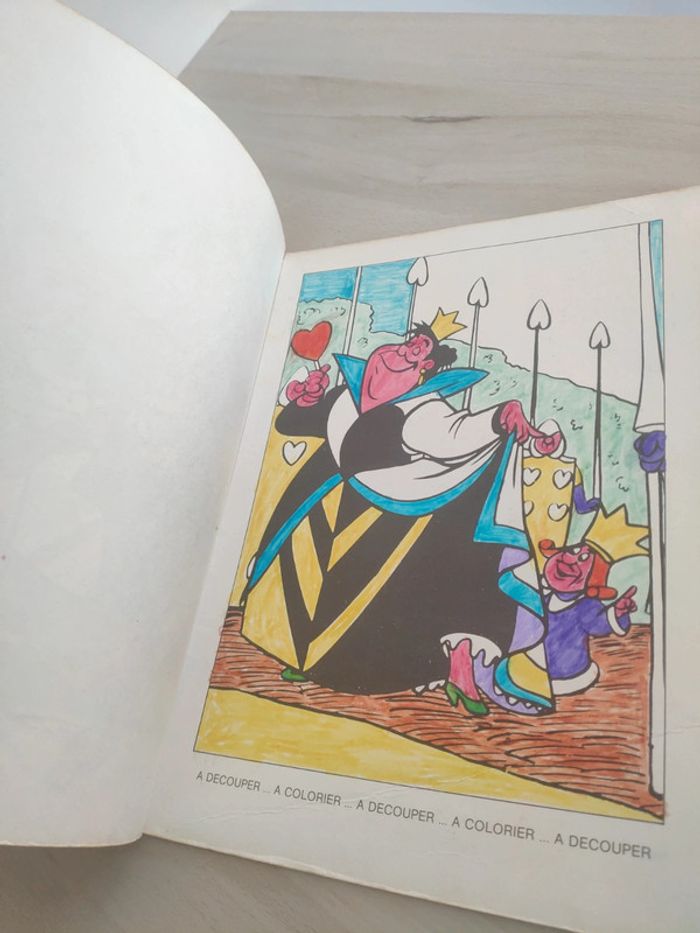 Livre Alice au pays des merveilles bande dessinée du film Walt Disney GDL vintage - photo numéro 7