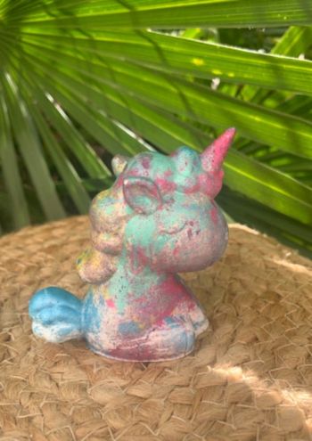 Jolie petite licorne en jesmonite 🦄🦄