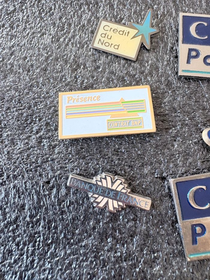 Pin’s thème banque - photo numéro 2