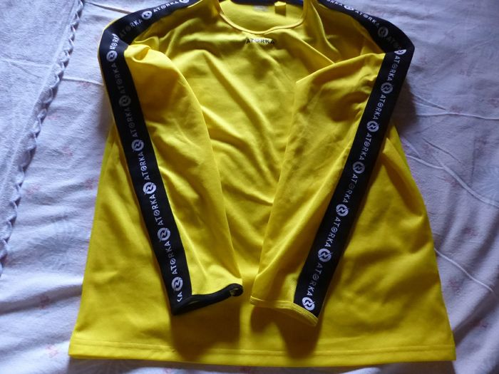 2 tee shirts manches longues  handball - photo numéro 2
