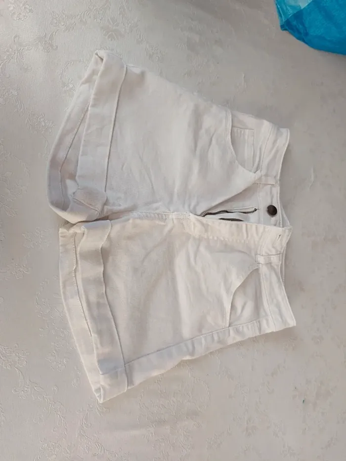 Short en jean blanc