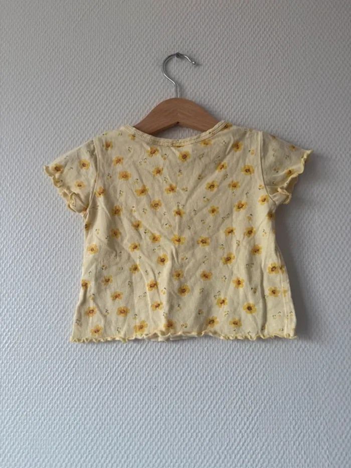 Tee shirt fleuri manches courtes - photo numéro 2