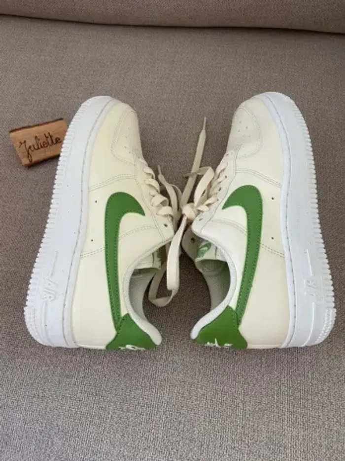 Basket Air force one crème et vert nike - photo numéro 4